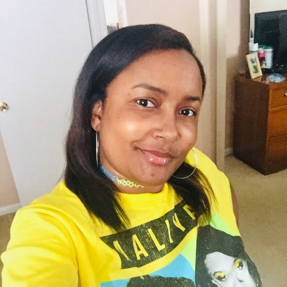 Meet your Posher, Alicia monique